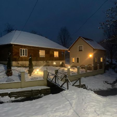 Cottage house بودوبوفيست المظهر الخارجي الصورة