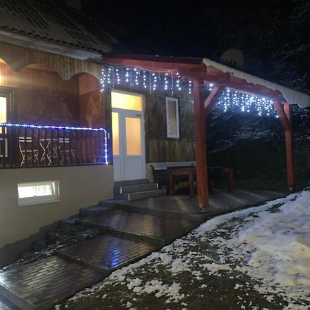 Cottage house بودوبوفيست المظهر الخارجي الصورة