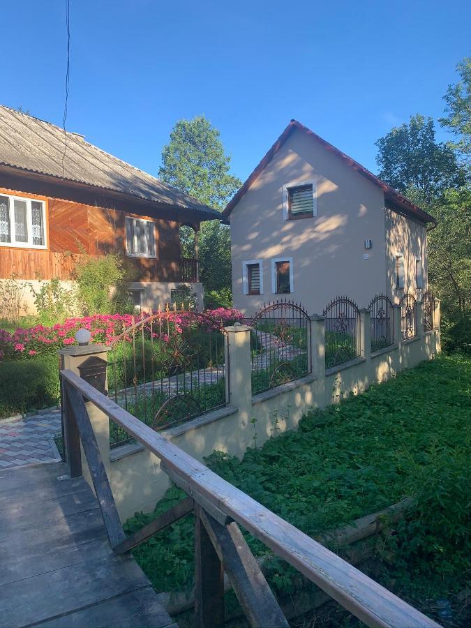 Cottage house بودوبوفيست المظهر الخارجي الصورة