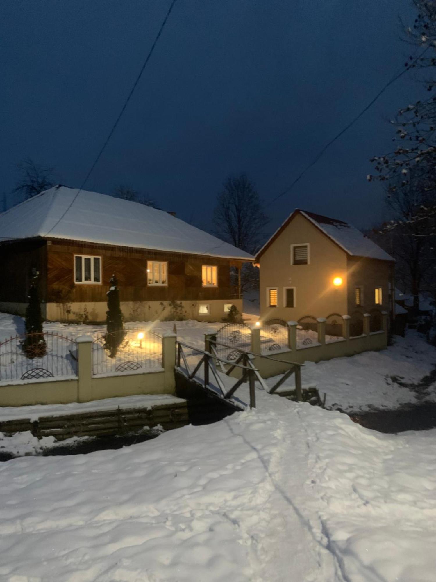 Cottage house بودوبوفيست المظهر الخارجي الصورة